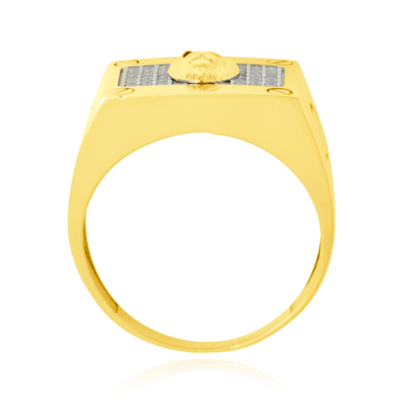 Chevalière rectangulaire, montée d'un tête de Lion et pavée de zirconiums, agrémentée de motifs en forme de vis, en Or Jaune 18 Carats - 750/000  La chevalière est le bijou indémodable qui a su traverser les époques pouvant se transmettre de père en fils.   CARACTERISITIQUES:   Largeur (mm) : 14.6 Poids (gr) : 9.86        Matière : Or 18 Carats - 750/000 17310 