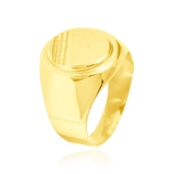 Chevalière ovale, montée d'un plateau mate et strié, en Or Jaune 18 Carats - 750/000  La chevalière est le bijou indémodable qui a su traverser les époques pouvant se transmettre de père en fils.  Gravure possible   CARACTERISITIQUES:   Largeur (mm) : 15.00 Poids (gr) : 4.00         Matière : Or 18 Carats - 750/000 18214 