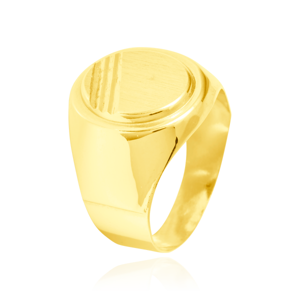 Chevalière ovale, montée d'un plateau mate et strié, en Or Jaune 18 Carats - 750/000  La chevalière est le bijou indémodable qui a su traverser les époques pouvant se transmettre de père en fils.  Gravure possible   CARACTERISITIQUES:   Largeur (mm) : 15.00 Poids (gr) : 4.00         Matière : Or 18 Carats - 750/000 18214 