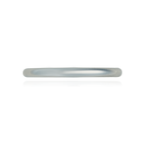 Alliance lisse bombée 2mm, en Or Blanc 18 Carats - 750/000.  L'alliance est plus qu'un simple bijou, il est la matérialisation physique d'un amour inconditionnel entre deux êtres.  Gravure possible   CARACTERISTIQUES :  Poids (gr) : 1.92 Largeur (mm) : 2.00 Matière : Or 18 Carats - 750/000 18619