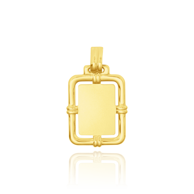 Pendentif en forme de plaque rectangulaire orné d'un cadre en Or Jaune 18 Carats - 750/000  Gravure possible    CARACTERISTIQUES :  Dimensions H x l (mm) : 22.3 x 19.1 Poids (gr) : 2.50 Matière : Or 18 Carats - 750/000 18679 