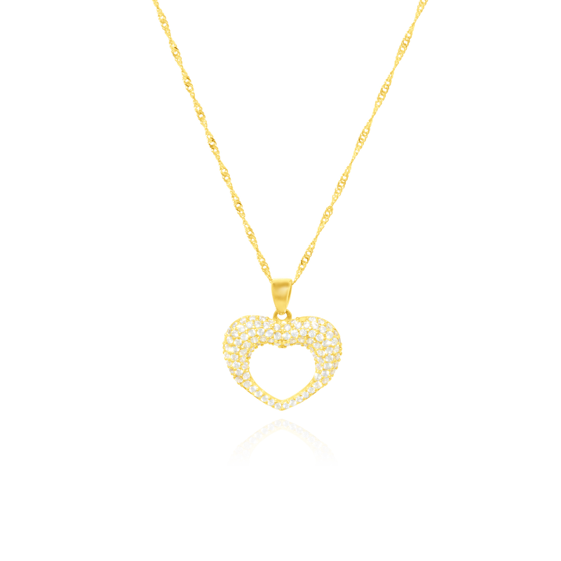 Collier orné d’un pendentif en forme de cœur pavé de zirconiums, monté sur une chaine maille Singapour massive, en Or Jaune 18 Carats - 750/000.  Symbole d'amitié ou de séduction, chaînes et colliers n'ont qu'un but : sublimer votre cou.     CARACTERISTIQUES :  Longueur (cm) : 45.00 Largeur motif (mm) : 17.00 Poids (gr) : 3.21 Matière : Or 18 Carats - 750/000 18871-19601 