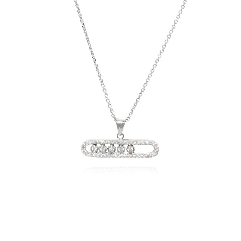 Collier barrette pavée et sertis de 5 zirconiums articulés, montée sur une chaine forçat massive, en Or Blanc 18 Carats - 750/000.  Symbole d'amitié ou de séduction, chaînes et colliers n'ont qu'un but : sublimer votre cou.   CARACTERISTIQUES :  Longueur (cm) : 45.00 Largeur (mm) : 25.60 Poids (gr) : 5.29 Matière : Or 18 Carats - 750/000 19696-19565 