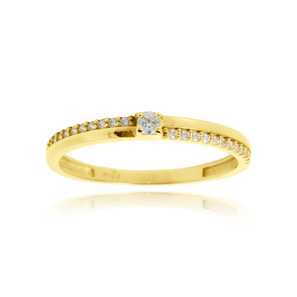 Solitaire sertie de zirconiums blancs, en Or Jaune 18 Carats - 750/000.   CARACTERISTIQUES :  Pierre centrale (mm) : 2.00 Epaisseur (mm) : 2.12 Poids Moyen (gr) : 1.50      Matière : Or 18 Carats - 750/000 19596