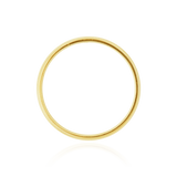Alliance lisse bombée 3mm, en Or Jaune 18 Carats - 750/000.  L'alliance est plus qu'un simple bijou, il est la matérialisation physique d'un amour inconditionnel entre deux êtres.  Gravure possible   CARACTERISTIQUES :  Poids (gr) : 2.06 Largeur (mm): 3.00 Matière : Or 18 Carats - 750/000 19792