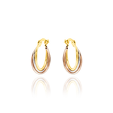 Boucles d'oreilles créoles 3 anneaux entrelacés en Or Jaune, Or Blanc et Or Rose, 18 Carats - 750/000.   Les créoles, véritables accessoires de mode intemporels, ajoutent une touche d'élégance à n'importe quelle tenue.   CARACTERISTIQUES :  Diamètre taille S (cm) : 1.20 Diamètre taille M (cm) : 1.35 Epaisseur (mm) : 3.00 Poids taille S (gr) : 1.45  Poids taille M (gr) : 1.60 Matière : Or 18 Carats - 750/000 20013 - 20014