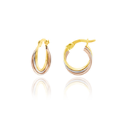 Boucles d'oreilles créoles 3 anneaux entrelacés en Or Jaune, Or Blanc et Or Rose, 18 Carats - 750/000.   Les créoles, véritables accessoires de mode intemporels, ajoutent une touche d'élégance à n'importe quelle tenue.   CARACTERISTIQUES :  Diamètre taille S (cm) : 1.20 Diamètre taille M (cm) : 1.35 Epaisseur (mm) : 3.00 Poids taille S (gr) : 1.45  Poids taille M (gr) : 1.60 Matière : Or 18 Carats - 750/000 20013 - 20014