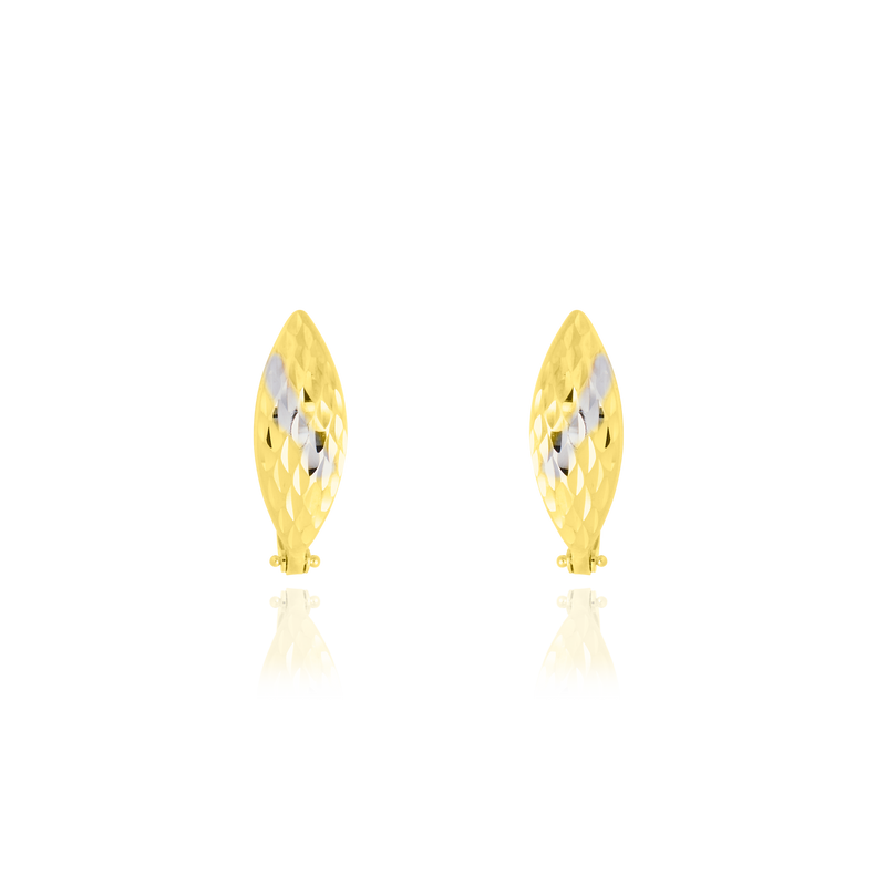 Boucles d'oreilles dormeuses diamantées, en forme de feuille, en Or Jaune et Or Blanc, 18 Carats - 750/000.   Simples à arborer, les dormeuses sauront vous sublimer de jour comme de nuit.  CARACTERISTIQUES :  Hauteur x largeur (mm) : 19.68 x 7.56 Poids (gr) : 2.21    Matière : Or 18 Carats - 750/000. 20052