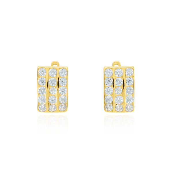 Boucles d'oreilles dormeuses serties de trois rangées de zirconiums, en Or Jaune 18 Carats - 750/000.   Simples à arborer, les dormeuses sauront vous sublimer de jour comme de nuit.   CARACTERISTIQUES :  Poids 11mm (gr) : 2.20    Poids 15mm (gr) : 3.30   Matière : Or 18 Carats - 750/000 20253-20287