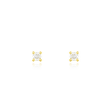 Boucles d'oreilles clous serties de diamants, en Or Jaune 18 Carats - 750/000.  Offrir une boucle d'oreille c'est être sûr que le cadeau plaira.   CARACTERISTIQUES :  Poids (gr) : 1.27 Nombre de diamant : 2 Carats : 0.10  Matière : Or 18 Carats - 750/000 20307