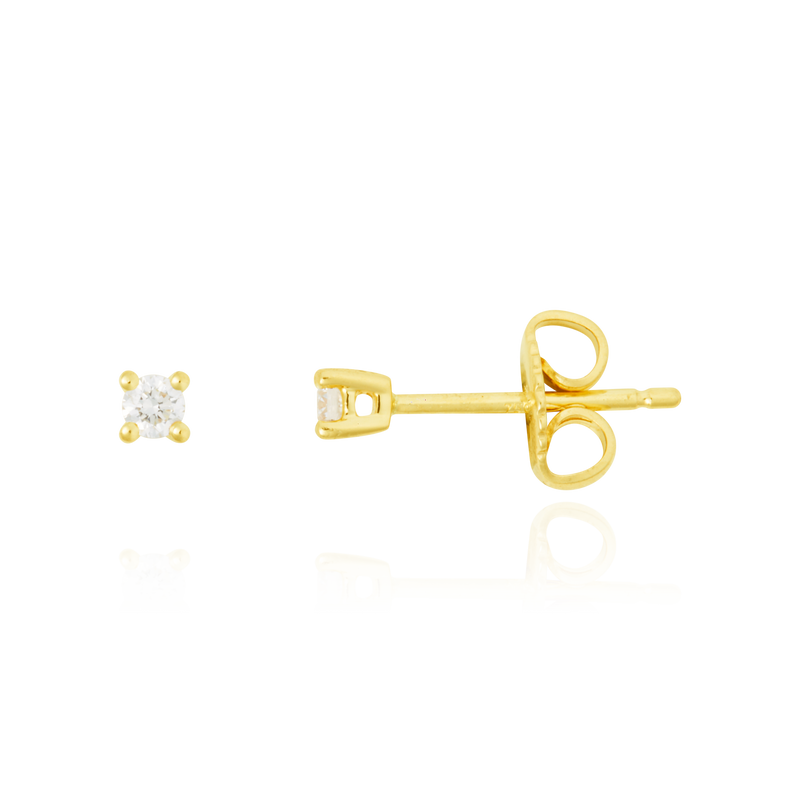 Boucles d'oreilles clous serties de diamants, en Or Jaune 18 Carats - 750/000.  Offrir une boucle d'oreille c'est être sûr que le cadeau plaira.   CARACTERISTIQUES :  Poids (gr) : 1.27 Nombre de diamant : 2 Carats : 0.10  Matière : Or 18 Carats - 750/000 20307