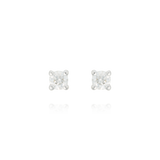 Boucles d'oreilles clous serties de diamants, en Or Blanc 18 Carats - 750/000.  Offrir une boucle d'oreille c'est être sûr que le cadeau plaira.   CARACTERISTIQUES :  Poids (gr) : 1.62 Nombre de diamant : 2 Carats : 0.40 Matière : Or 18 Carats - 750/000 20317