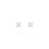 Boucles d'oreilles clous serties de diamants, en Or Blanc 18 Carats - 750/000.  Offrir une boucle d'oreille c'est être sûr que le cadeau plaira.   CARACTERISTIQUES :  Poids (gr) : 1.27 Nombre de diamant : 2 Carats : 0.10 Matière : Or 18 Carats - 750/000 20319