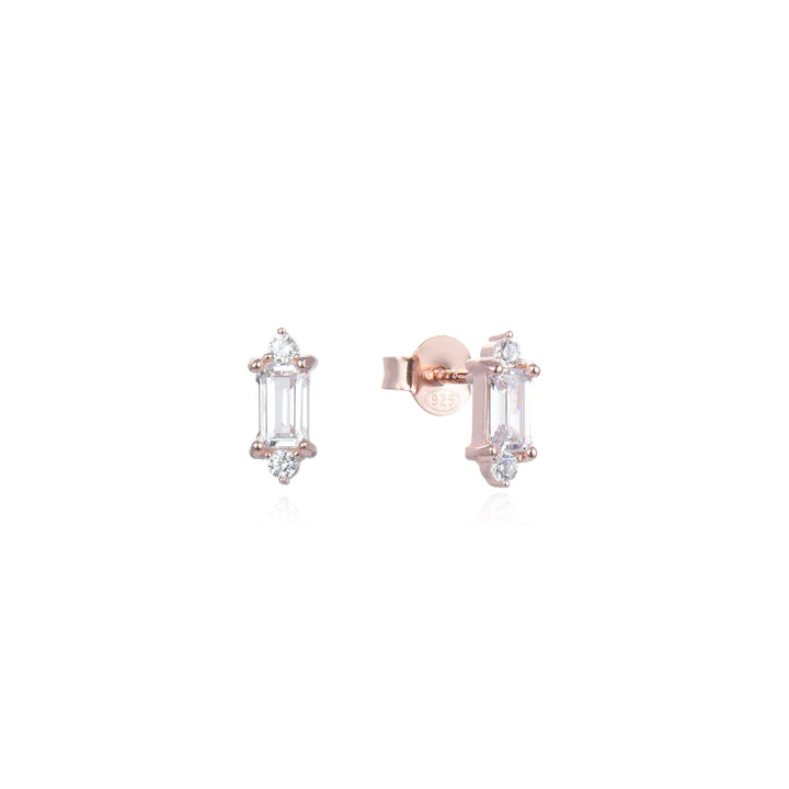 Boucles d'oreilles clous serties de zirconiums baguettes et ronds, rhodiées ou rosées, en Argent - 925/000.  Offrir une boucle d'oreille c'est être sûr que le cadeau plaira.   CARACTERISTIQUES :  Poids (gr) : 1.20 Matière : Argent - 925/000  19910