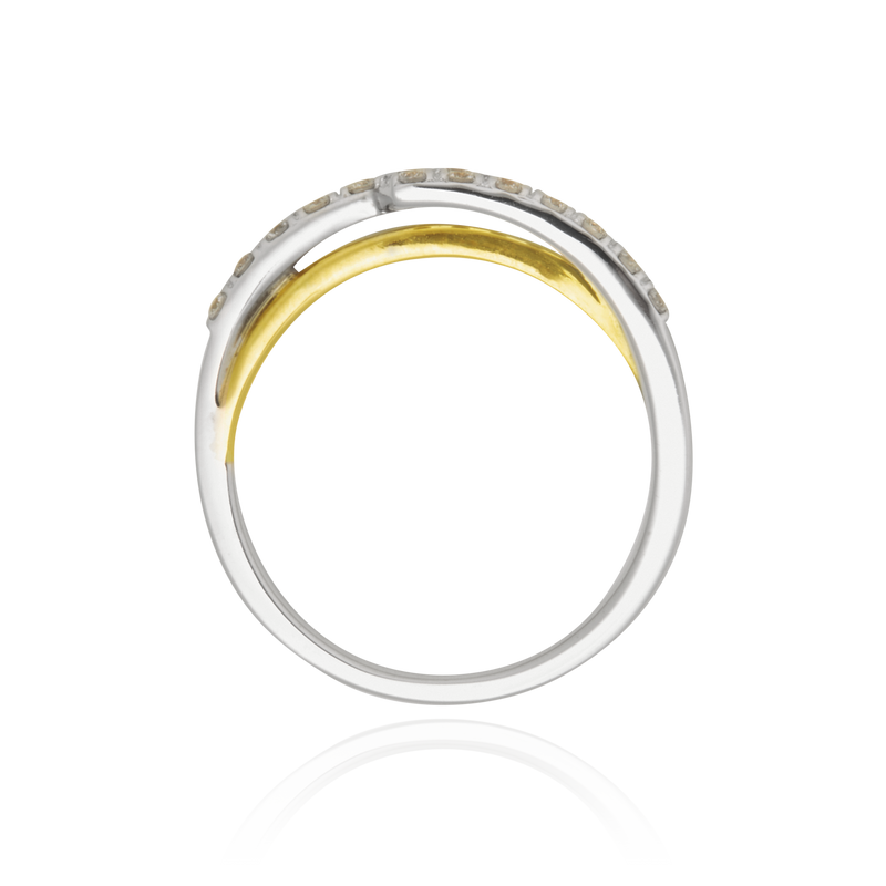 Alliance croisée, sertie de diamants, en Or Jaune et Or Blanc 18 Carats - 750/000.  L'alliance est plus qu'un simple bijou, elle est la matérialisation physique d'un amour inconditionnel entre deux êtres.  Gravure possible   CARACTERISTIQUES :   Epaisseur (mm) : 1.80 Poids (gr) : 3.19 Nombre de diamants : 14 Carats : 0.19   Matière : Or 18 Carats - 750/000 18321