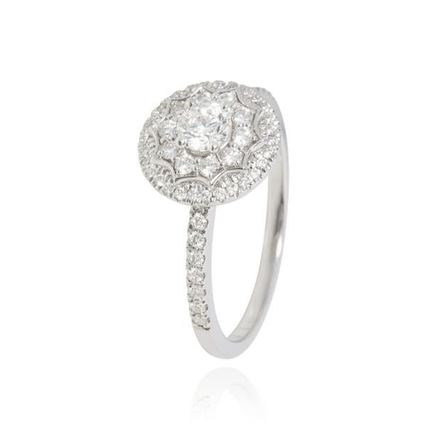 Solitaire serti de diamants, en Or Blanc 18 Carats- 750/000   CARACTERISTIQUES :   Largeur du motif (mm) : 1.70 Largeur motif (mm) : 11.2 Poids (gr) : 4.29 Nombre de diamants : 57     Carats : 0.71 Matière : Or 18 Carats - 750/000 18329 