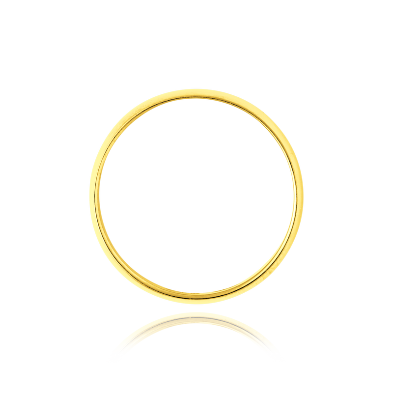 Alliance demi jonc lisse en Or Jaune 18 Carats - 750/000.  L'alliance est plus qu'un simple bijou, elle est la matérialisation physique d'un amour inconditionnel entre deux êtres.  Gravure possible   CARACTERISTIQUES :  Poids (gr) : 2.90 Largeur (mm) : 4.00 Matière : Or 18 Carats - 750/000 18620 -GuadeloupeMartiniqueGuyaneFrance