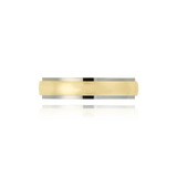 Alliance bombée lisse, en Or Jaune et Or Blanc 18 Carats - 750/000.  L'alliance est plus qu'un simple bijou, elle est la matérialisation physique d'un amour inconditionnel entre deux êtres.  Gravure possible   CARACTERISTIQUES :  Largeur (mm) : 4.10 Poids (gr) : 2.90 Matière : Or 18 Carats - 750/000 18654-GuadeloupeMartiniqueGuyaneFrance