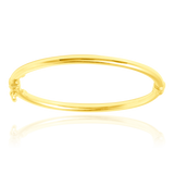 Jonc lisse, pour enfant, en Or Jaune 18 Carats - 750/000.  Qu'il soit classique ou fantaisiste, le bracelet saura sans conteste faire plaisir.  CARACTERISTIQUES :  Diamètre jonc (cm) : 4.50 Poids (gr) : 4.33 Matière : Or 18 Carats - 750/000 18729