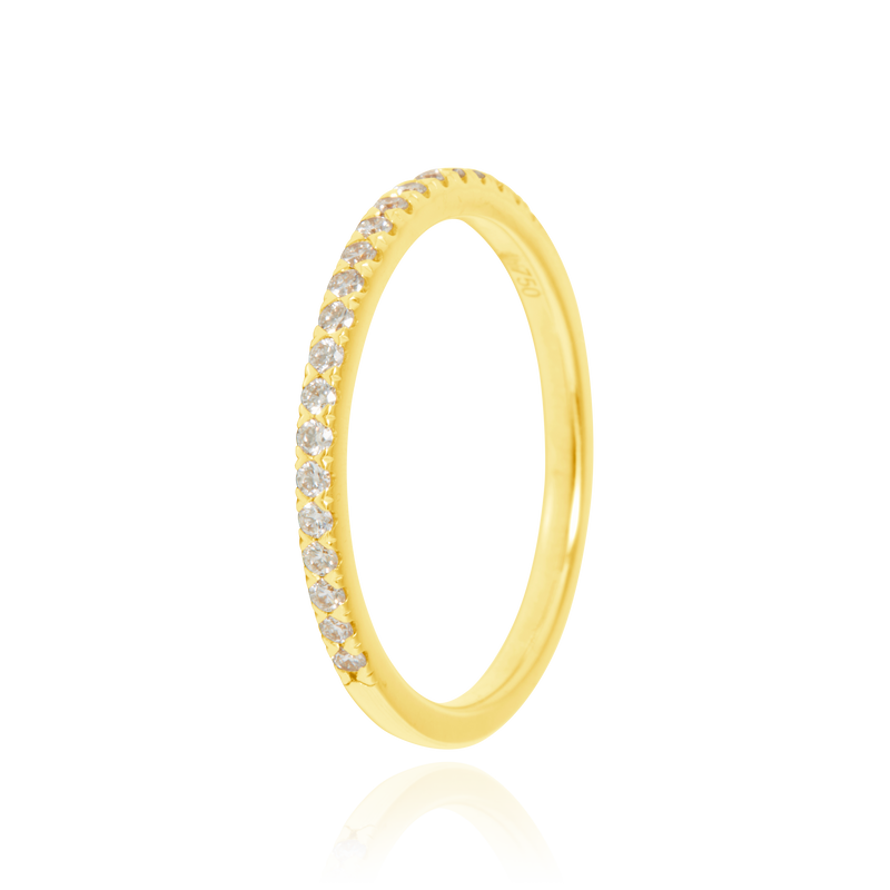 Alliance sertie de diamants, en Or Jaune 18 Carats - 750/000.  L'alliance est plus qu'un simple bijou, elle est la matérialisation physique d'un amour inconditionnel entre deux êtres.  Gravure possible   CARACTERISTIQUES :   Epaisseur (mm) : 1.70 Poids (gr) : 2.42 Nombre de diamants : 21 Carats : 0.24      Matière : Or 18 Carats - 750/000 19203