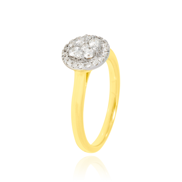 Solitaire serti de diamants, en Or Jaune et Or Blanc 18 Carats - 750/000   CARACTERISTIQUES :   Largeur du corps (mm) : 2.05 Largeur motif (mm) : 9.70 Poids (gr) : 4.99 Nombre de diamants: 27      Carats : 0.40 Matière : Or 18 Carats - 750/000 19360