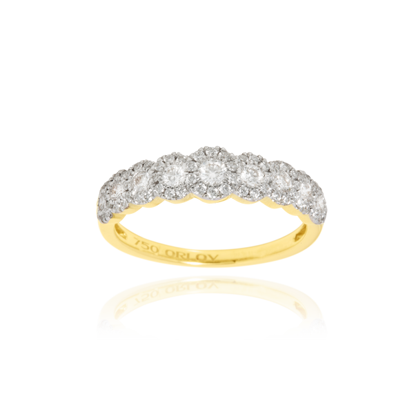 Alliance en forme de diadème, sertie de diamants, en Or Jaune et Or Blanc 18 Carats - 750/000.  L'alliance est plus qu'un simple bijou, elle est la matérialisation physique d'un amour inconditionnel entre deux êtres.  Gravure possible   CARACTERISTIQUES :   Epaisseur (mm) : 1.80 Poids (gr) : 3.23 Nombre de diamants : 75 Carats : 0.55   Matière : Or 18 Carats - 750/000 19369 0
