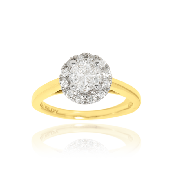 Solitaire sertie de diamants, en Or Blanc et Or Jaune 18 Carats - 750/000   CARACTERISTIQUES :   Largeur du corps (mm) : 1.85 Largeur motif (mm) : 10.20 Poids (gr) : 5.44 Nombre de diamants: 4     Carats : 0.12 Nombre de diamants: 12     Carats : 0.16 Matière : Or 18 Carats - 750/000 19388 