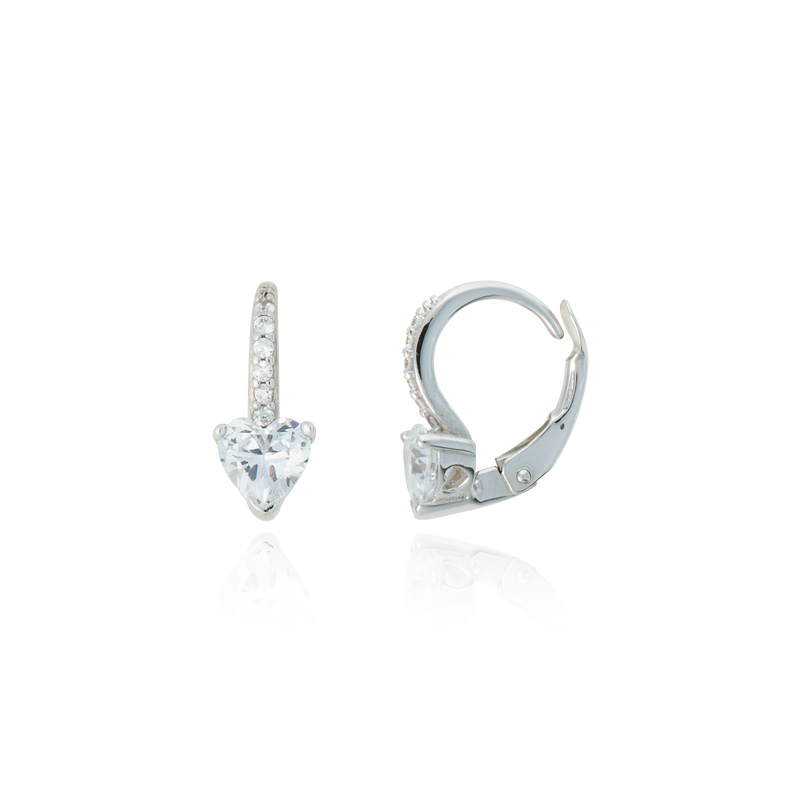 Boucles d'oreilles dormeuses serties de zirconiums en forme de cœur et rond, en Or Blanc, 18 Carats - 750/000.   Simples à arborer, les dormeuses sauront vous sublimer de jour comme de nuit.    CARACTERISTIQUES :  Longueur (mm) : 14.00 Poids (gr) : 2.18       Matière : Or 18 Carats - 750/000 19577