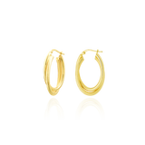 Boucles d'oreilles créoles ovales double anneaux, un anneau lisse et un anneau sablé en Or Jaune, 18 Carats - 750/000.  Les créoles, véritables accessoires de mode intemporels, ajoutent une touche d'élégance à n'importe quelle tenue.   CARACTERISTIQUES :  Dimensions (mm) : H 31.53 x l 20.00 Epaisseur (mm) : 2.60 Poids (gr) : 3.29 Matière : Or 18 Carats - 750/000 20022