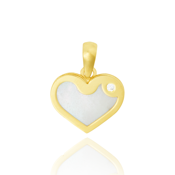 Pendentif en forme de cœur incrusté de nacre véritable et serti d’un zirconium, en Or Jaune 18 Carats - 750/000.   CARACTERISTIQUES :  Dimensions H x l (mm) : 10.8 x 12.26 Poids (gr) : 0.63 Matière : Or 18 Carats - 750/000 19765 