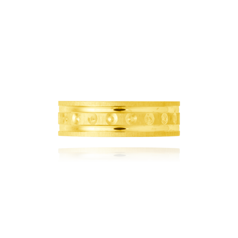 Alliance diamantée motifs petits ronds, deux rangées lisses et mates en Or Jaune 18 Carats - 750/000.  L'alliance est plus qu'un simple bijou, elle est la matérialisation physique d'un amour inconditionnel entre deux êtres.  Gravure possible   CARACTERISTIQUES :  Poids (gr) : 1.68 Largeur (mm) : 5.00 Matière : Or 18 Carats - 750/000 19983 