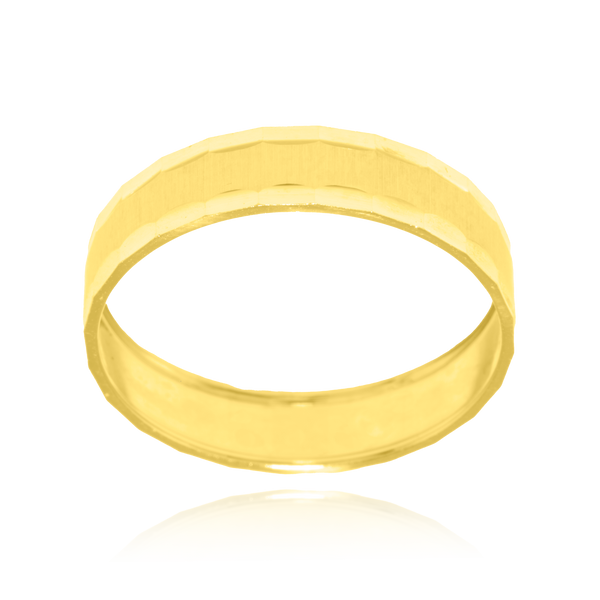 Alliance mate et lisse facettée en Or Jaune 18 Carats - 750/000.  L'alliance est plus qu'un simple bijou, elle est la matérialisation physique d'un amour inconditionnel entre deux êtres.  Gravure possible   CARACTERISTIQUES :  Poids (gr) : 2.23 Largeur (mm) : 5.05 Matière : Or 18 Carats - 750/000 20456