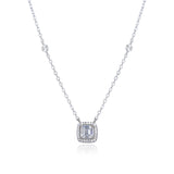 Collier monté d'un motif carré serti de zirconiums, sur une chaine forçat massive, en Argent - 925/1000 rhodié, rosé.  Symbole d'amitié ou de séduction, chaînes et colliers n'ont qu'un but : sublimer votre cou.    CARACTERISTIQUES :  Longueur (cm) : 45.00 Poids (gr) : 3.20 Matière : Argent - 925/000 