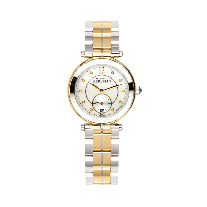Ce boîtier en acier inoxydable 316L et PVD or mesure 34mm de diamètre, avec une lunette circulaire en acier inoxydable poli, renfermant un verre saphir plat résistant aux rayures. Le cadran en nacre blanche véritable est ponctué de dix index diamants appliqués capturant un esprit maritime tout en féminité. Etanche à 50m  La montre, plus qu'un instrument de mesure du temps, un accessoire de mode indispensable.